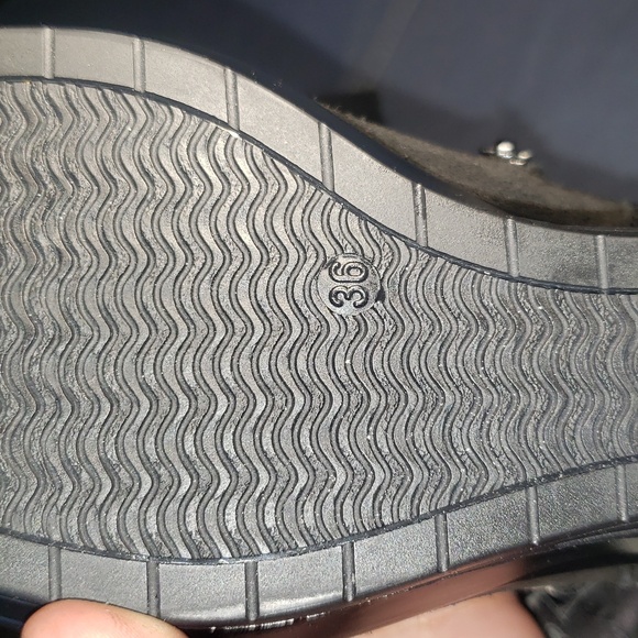 NWOT Vera Pelle Size 36 leather and suede wedge boot - Picture 8 of 8